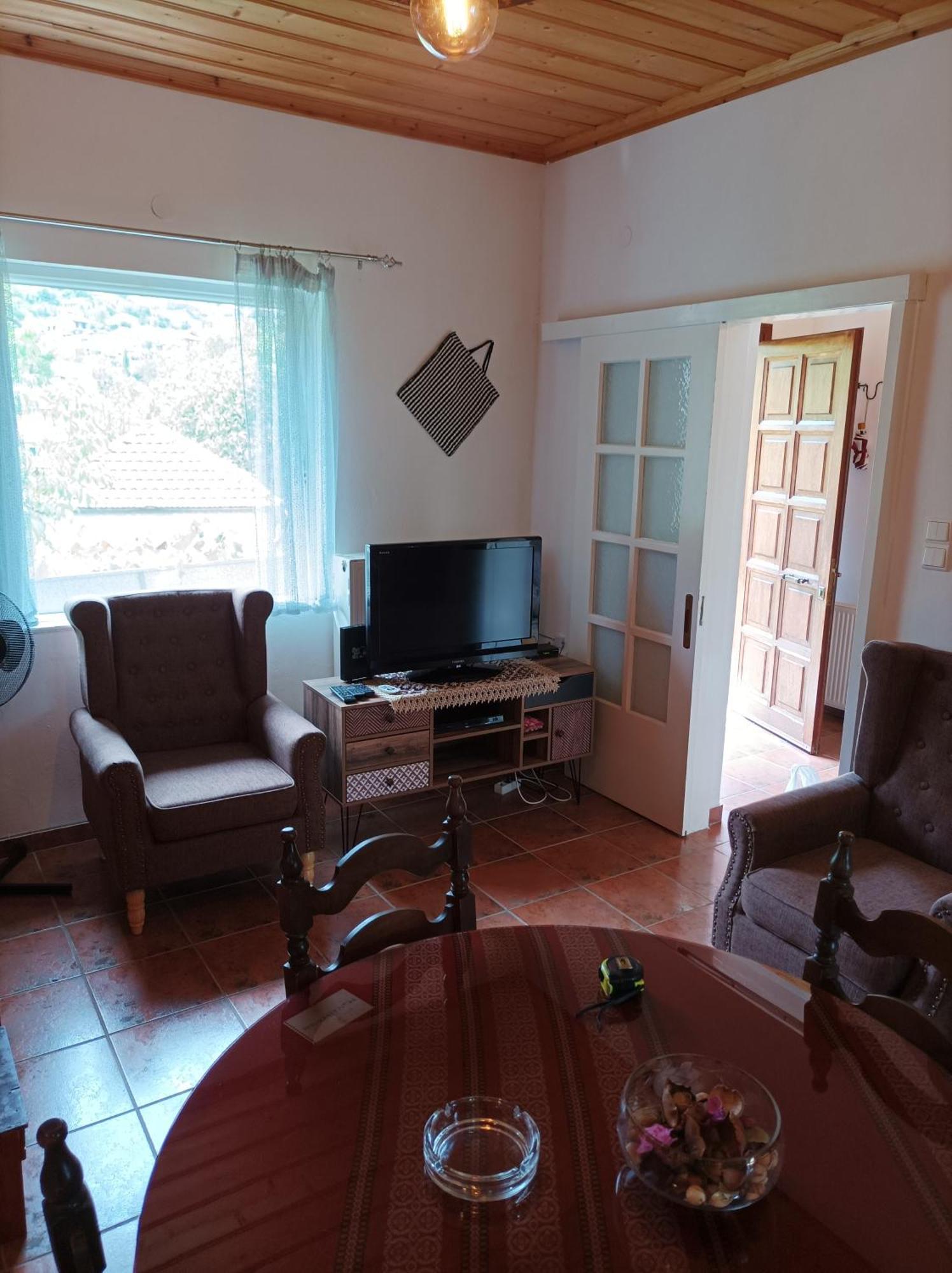 Elli΄s House συγχρονο σπιτι στα πραμαντα Hébergement de vacances *